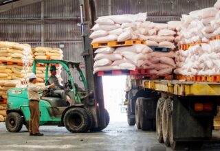 Kegiatan Ekonomi (Produksi, Distribusi, Konsumsi) dalam Kehidupan Sehari-hari