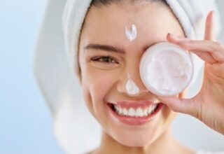 Tips Memilih Krim Malam, Manfaat dan Cara Pemakaiannya yang Perlu Anda Ketahui