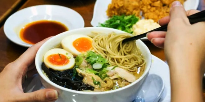 Menyusuri Dunia Kuliner di Jakarta Menemukan Cafe Hits dan Makanan Legendaris