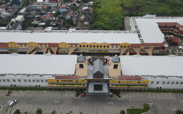Villagio Outlets di Karawang, Jawa Barat menggunakan COLORBOND® Gull Grey & Armour Grey