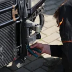 Cara Mengatasi Mobil Overheat dengan Aman saat Darurat di Jalan